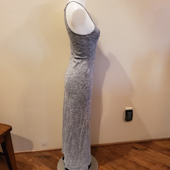 Lou Grey Dress - Picture 3 of 6